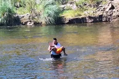 Rescataron a un niño de 11 años que se ahogaba en un río de Córdoba