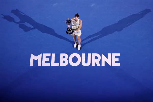 Rybakina venció a Sabalenka en tres sets y conquistó el Abierto de Australia