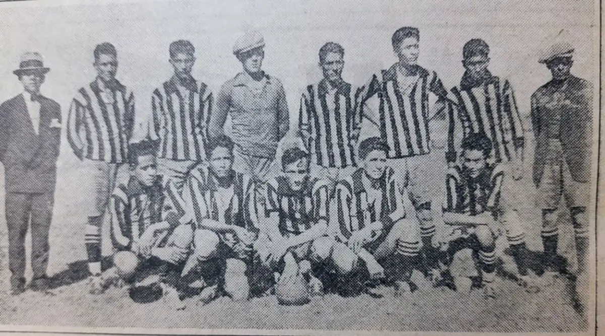 MEMORIA. Así formaba el “11” titular de San Pablo en 1928, un equipo campeón invicto que marcó el fútbol tucumano con juego, carácter y nombres que aún perduran en la historia de la Liga. FOTOS DE LA GACETA/ARCHIVO