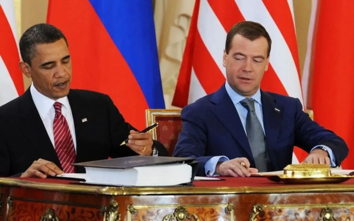HISTÓRICO. El pacto que firmaron Obama y Medvédev en 2010 redujo en 74% los límites del acuerdo de 1991.  afp (archivo)