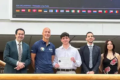 Formado en la escuela pública, con 20 años alcanzó una de las becas más difíciles del mundo