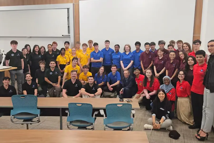 PROGRAMA. Participó en el diseño de una misión tripulada a Marte junto a estudiantes de distintos países.