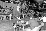 Recuerdos fotográficos: 1971. Bobby Fischer, el “niño terrible” del ajedrez, en Tucumán