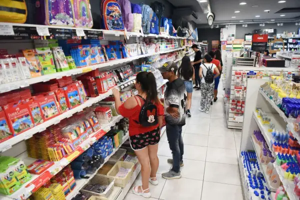 La economía familiar, ante la vuelta a clases: “Sólo para comprar mochilas necesito unos $100.000”