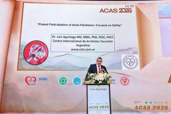 Un cardiólogo de Tucumán dio una conferencia en China