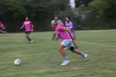 Me escapaba para venir: las confesiones de Aníbal Terán, la figura del rugby que brilla en el fútbol de las Intervillas