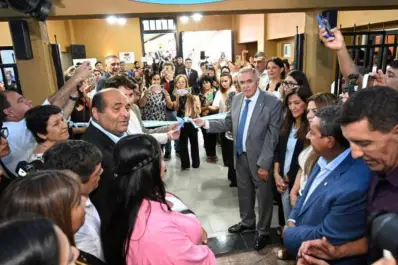 Osvaldo Jaldo inauguró la puesta en valor de la Biblioteca Popular Mariano Moreno en Trancas