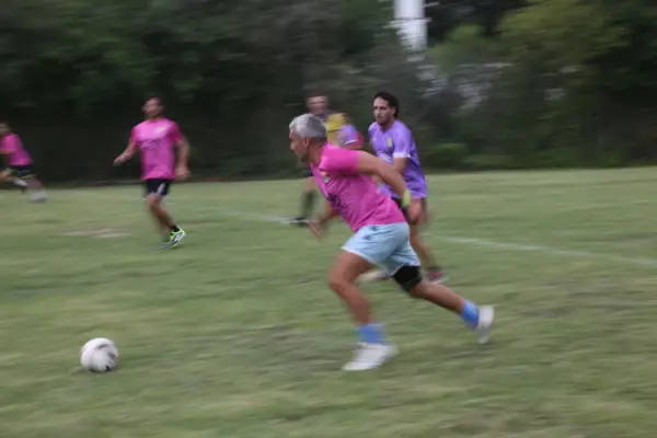 Me escapaba para venir: las confesiones de Aníbal Terán, la figura del rugby que brilla en el fútbol de las Intervillas