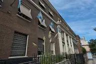 Prorrogan la prisión preventiva para un acusado de atacar a un vecino a puñaladas