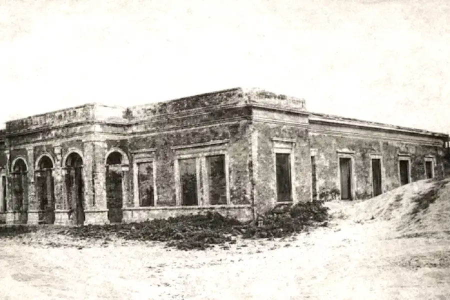 Foto antigua del Hotel de Mar del Sud. Imagen tomada de La Nación.