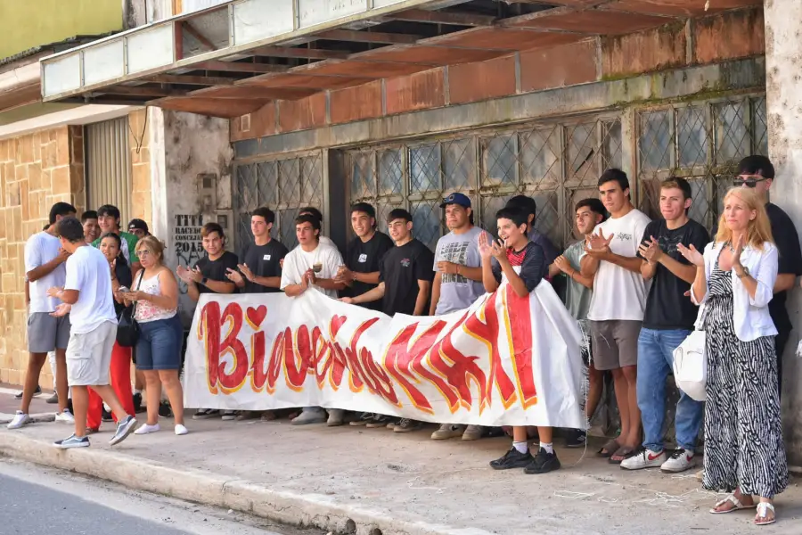 FESTEJO. Los allegados de Carreras celebraron la decisión de la Justicia. LA GACETA/FOTO DE MARÍA SILVIA GRANARA