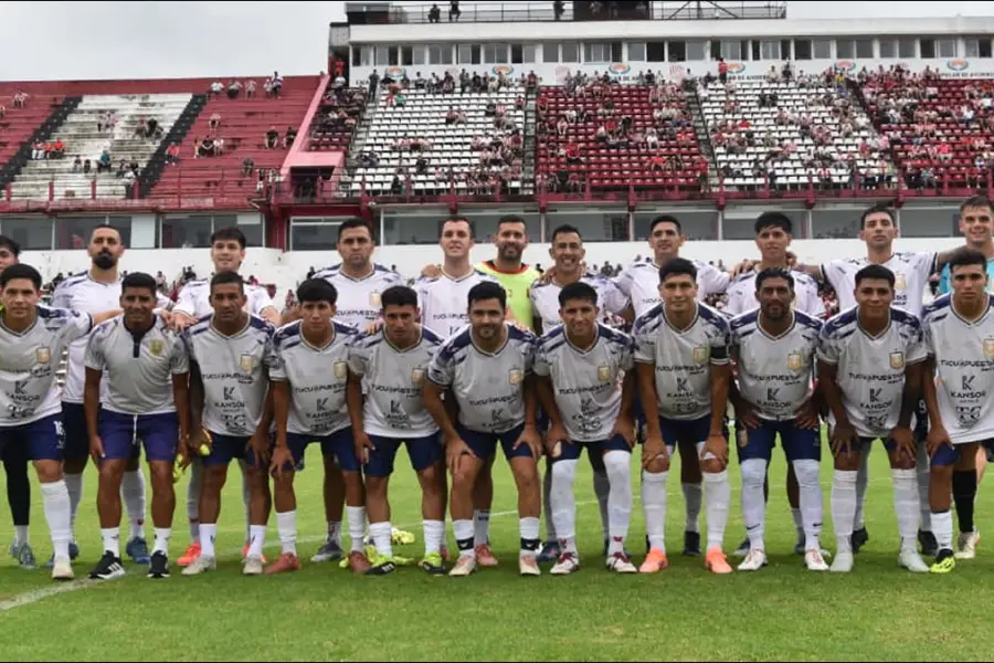 ILUSIÓN. El plantel tucumano se prepara para afrontar el encuentro que puede depositarlo en una categoría superior.