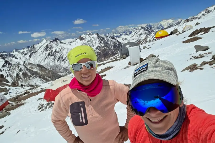 MUY ALTO. Los montañistas pueden llegar a estar casi 7000 metros.