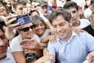 Kicillof se sumó a la marcha contra la reforma laboral y cuestionó al Gobierno de Milei
