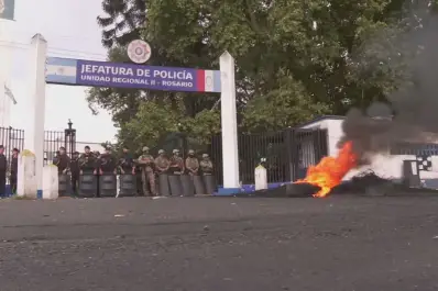 Máxima tensión en Santa Fe: policías mantienen la protesta y desafían el ultimátum del Gobierno