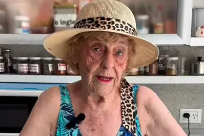 Asaltaron a una jubilada influencer: el robo fue coordinado desde la cárcel