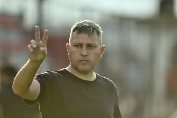 Diego Flores, cerca de regresar al fútbol argentino: ¿a qué equipo dirigirá?