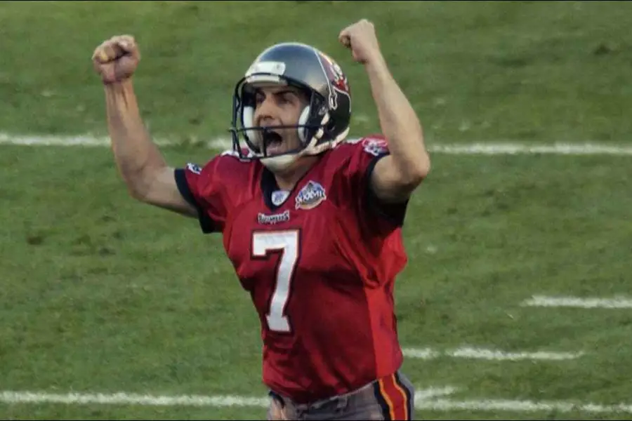 ORÍGENES. Antes de convertirse en kicker, soñaba con ser futbolista, viajó a México para una prueba y su precisión al patear lo terminó llevando al fútbol americano.