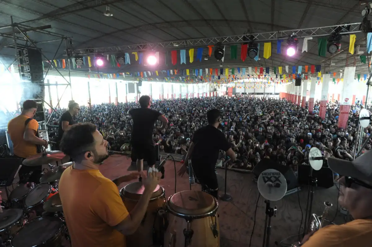 RANCHILLOS. Postal de uno de los bailes en el club San Antonio.