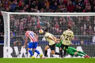 Con un show de Julián Álvarez, Atlético Madrid aplastó 4-0 a Barcelona y quedó a un paso de la final