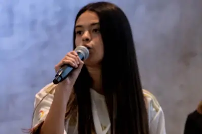 Tiene 18 años y su charla sobre la adicción a la pornografía impulsó un programa federal