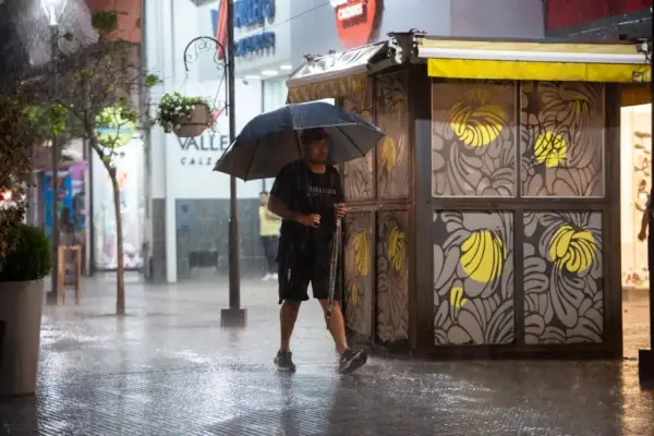 Alerta amarilla por tormentas en Tucumán: prevén granizo y ráfagas de hasta 80 km/h