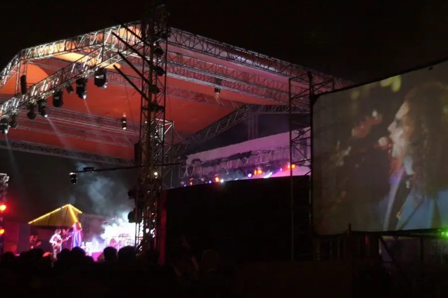 Recuerdos fotográficos: cuando los “colados” se hicieron la fiesta con Maná en Tucumán