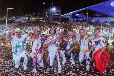 “¿Quién va?” Del WhatsApp al Carnaval de Los Tekis