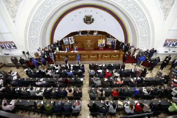 Venezuela: aplazan la aprobación de la amnistía para disidentes