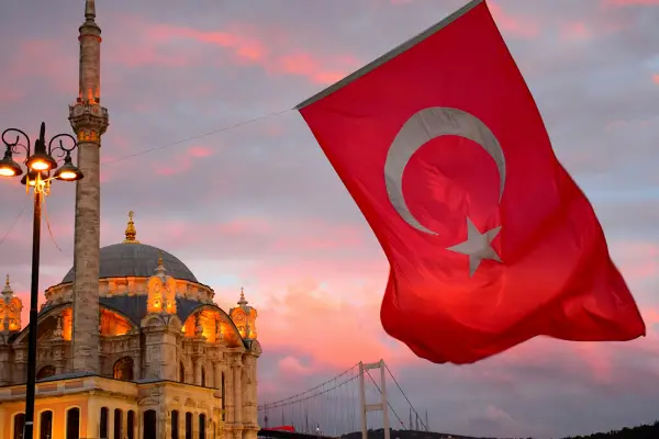Turquía abre becas completas para estudiar en sus universidades en 2026
