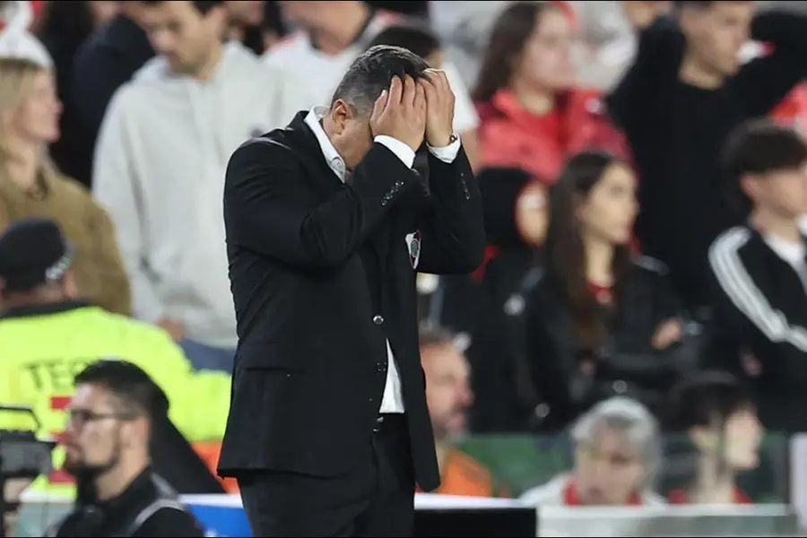 BAJO PRESIÓN. Marcelo Gallardo busca respuestas en medio de un arranque que elevó la exigencia y multiplicó las miradas sobre el rumbo del plantel.