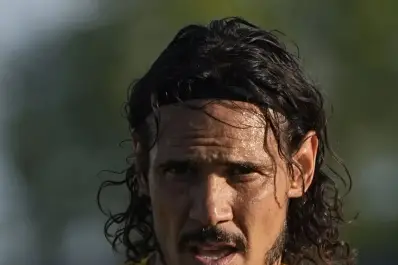 Cumpleaños y regalo esperado: la decisión de Úbeda con Edinson Cavani para el duelo ante Platense