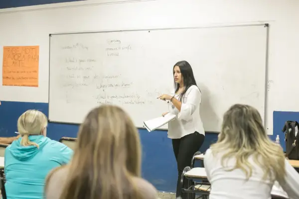 Yerba Buena: abrieron las inscripciones 2026 para el Instituto Municipal de Idiomas
