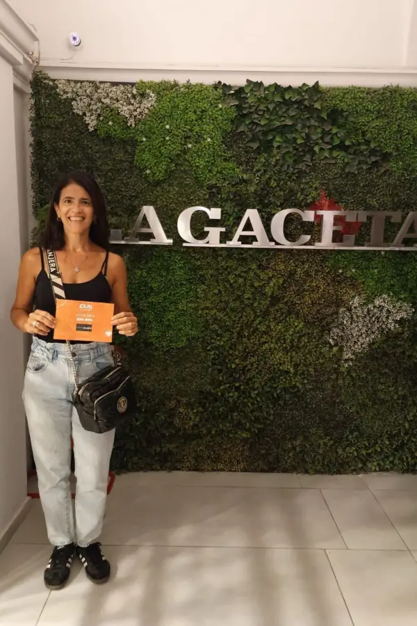 SILVETTI. Le dio el premio a su hijo.