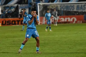 Con orden y contundencia, Atlético Tucumán se desahogó en el Monumental