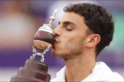 Francisco Cerúndolo se coronó campeón del Argentina Open tras vencer a Luciano Darderi