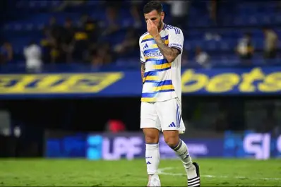 Alarma en Boca: Leandro Paredes y Santiago Ascacíbar dejaron la cancha con dolencias ante Platense