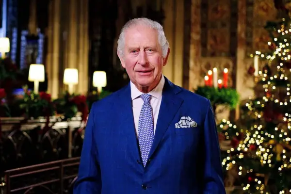 Advierten que Carlos III podría verse obligado a abdicar por el escándalo de su hermano Andrés