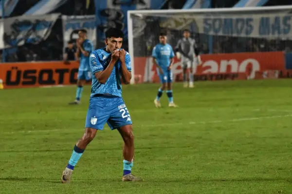 Con orden y contundencia, Atlético Tucumán se desahogó en el Monumental