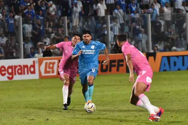 ¿Qué pasó entre Leandro Díaz y un hincha de Atlético en el triunfo ante Estudiantes de Río Cuarto?