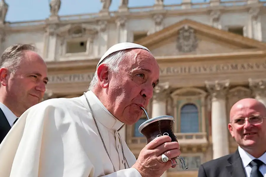 “El primer milagro de Francisco”: estuvo cinco minutos bajo el agua y sobrevivió tras una desesperada plegaria al Papa