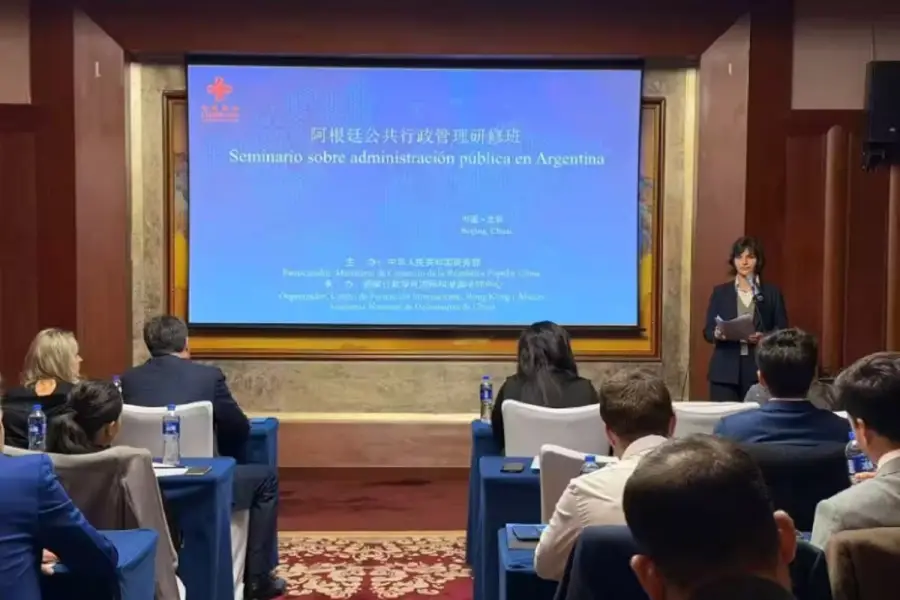 Solórzano durante un seminario internacional sobre administración pública en China. 