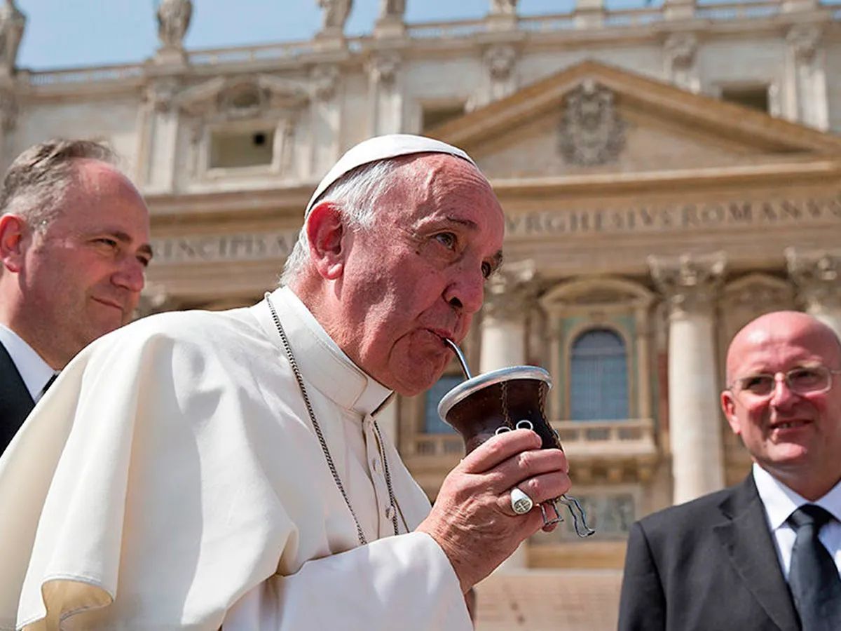 “El primer milagro de Francisco”: estuvo cinco minutos bajo el agua y sobrevivió tras una desesperada plegaria al Papa