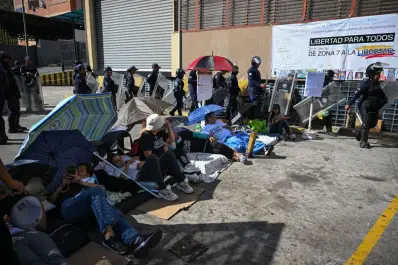 Mujeres realizan una huelga de hambre para pedir libertad a los presos políticos en Venezuela