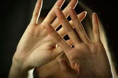 Violencia de género en Concepción: la amenazó con un arma, ella logró desarmarlo y pudo escapar