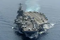 Trump envía aviones y barcos para el caso de guerra con Irán