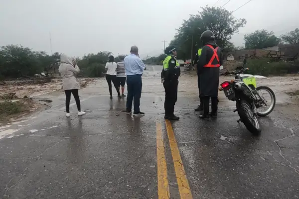 Inundaciones en Tucumán: cortan la Ruta Nacional 40 en Colalao del Valle por crecida de ríos