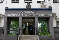 Golpe al sector farmacéutico: la Anmat inhabilitó a varias empresas que operaban con permisos vencidos