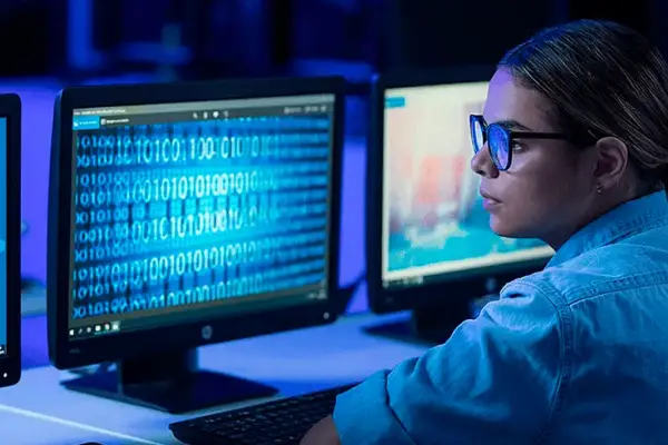 La Generación Z suelta la computación y apuesta por esta carrera del mañana