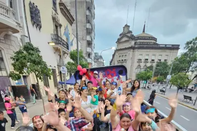 Paseo por el centro capitalino: una hora para reír, bailar y mirar la ciudad desde arriba